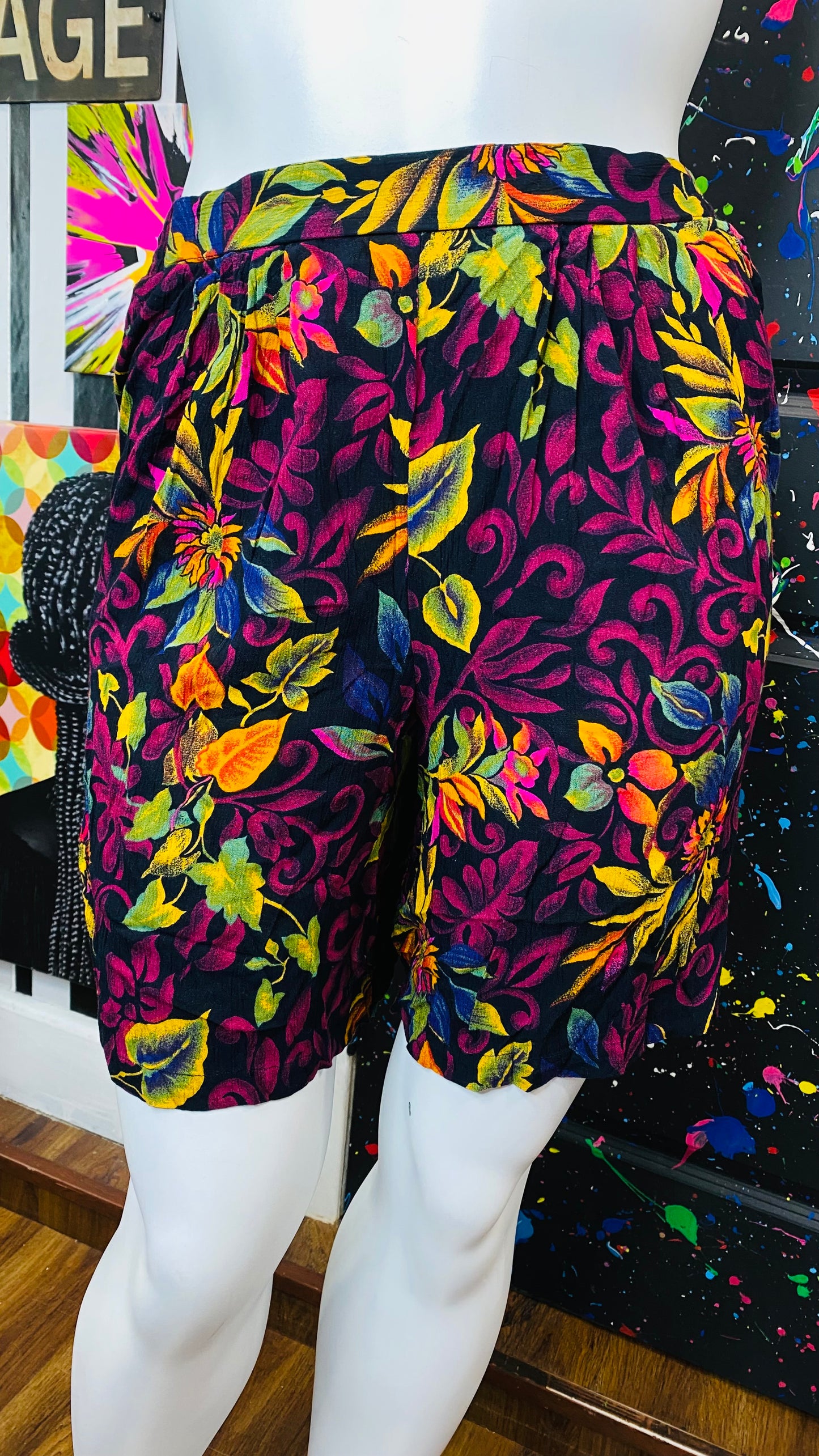 Vintage Rayon Floral Shorts (18)