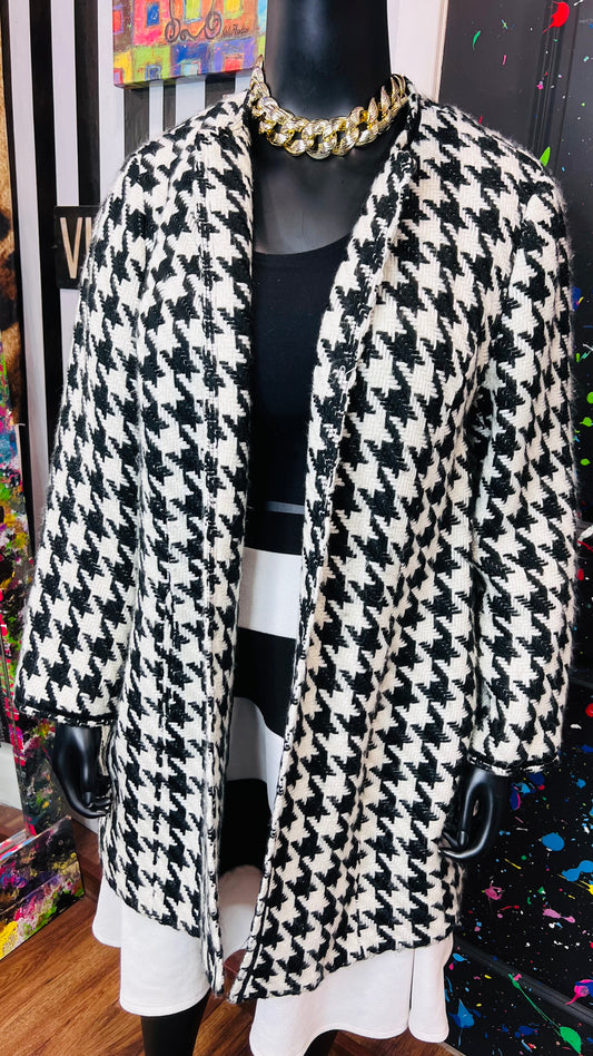 Vintage Black & White Houndstooth Wool Coat (20W)