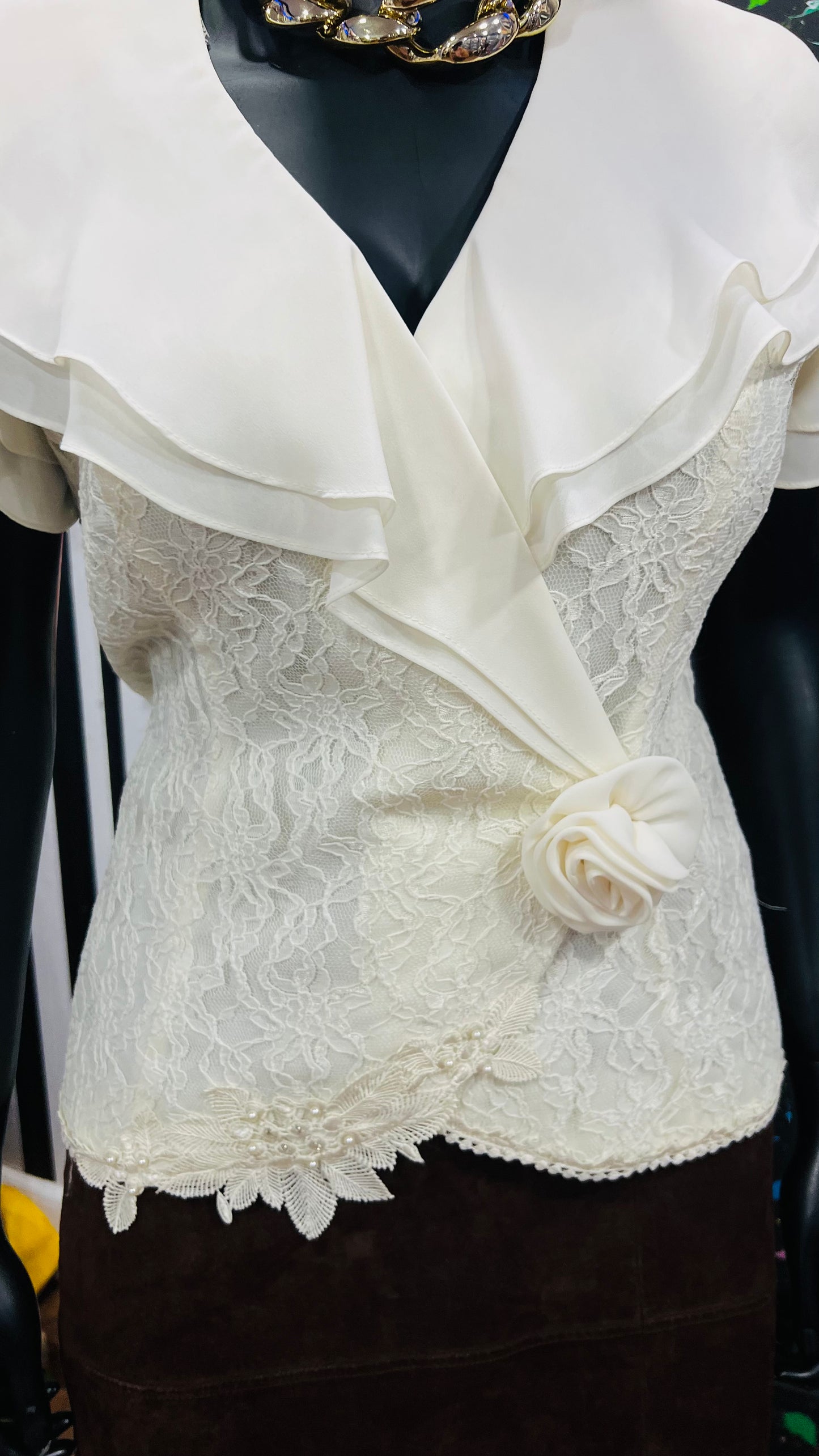 Vintage Crème Lace Blouse (14)