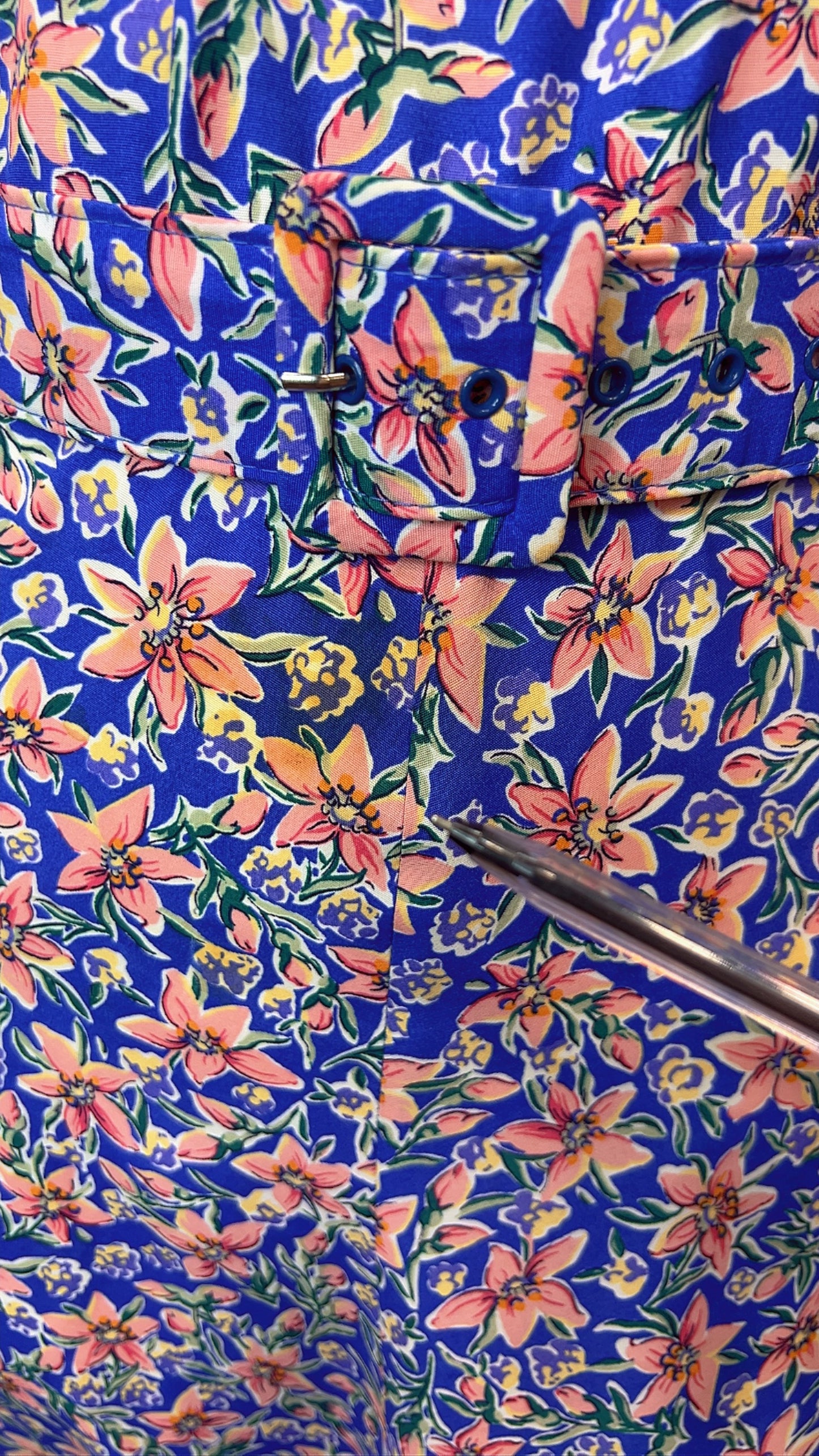 Vintage Floral Dress w/ Belt (14)