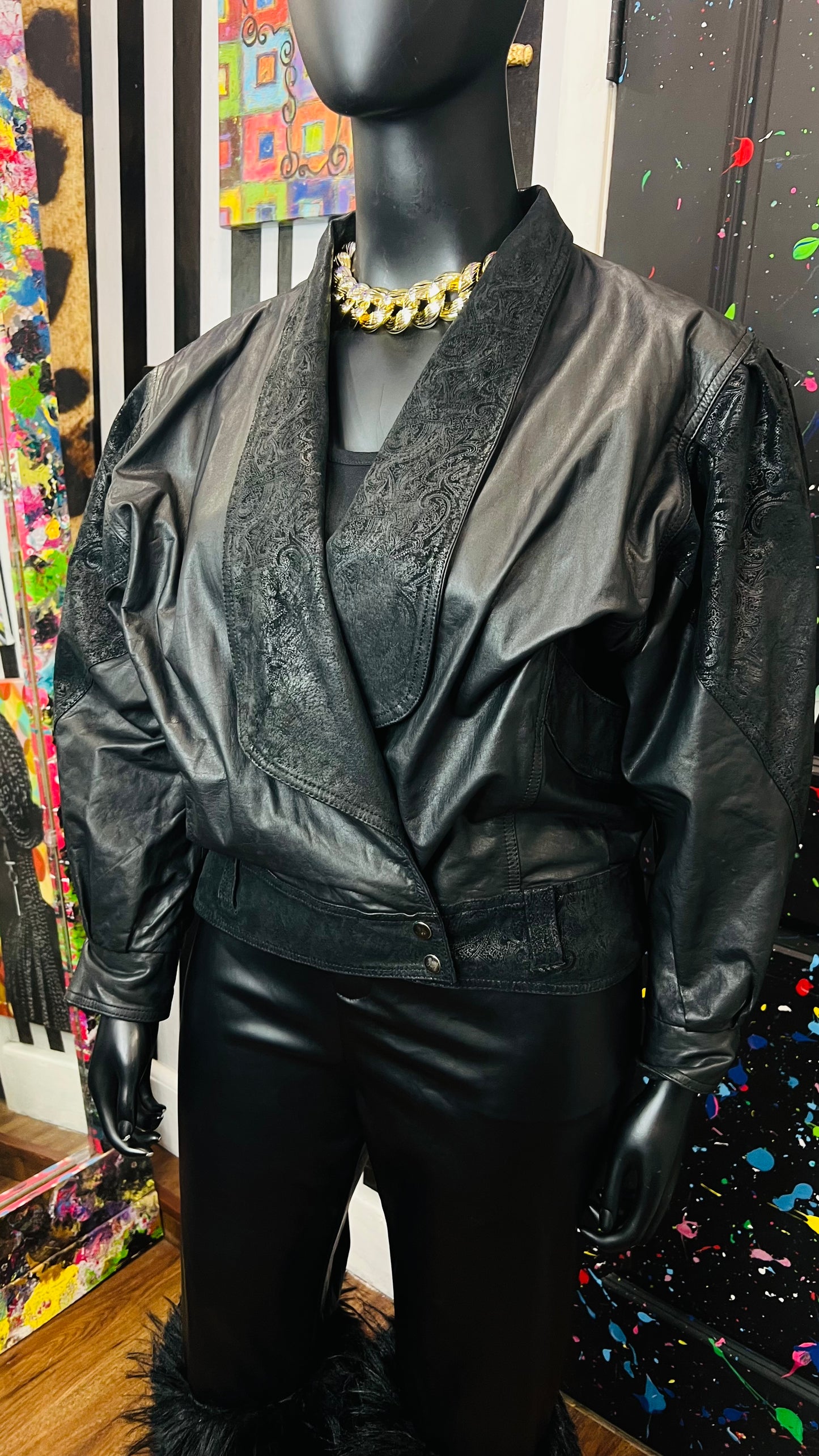 Vintage Genuine Leather Cropped Black Jacket (18)