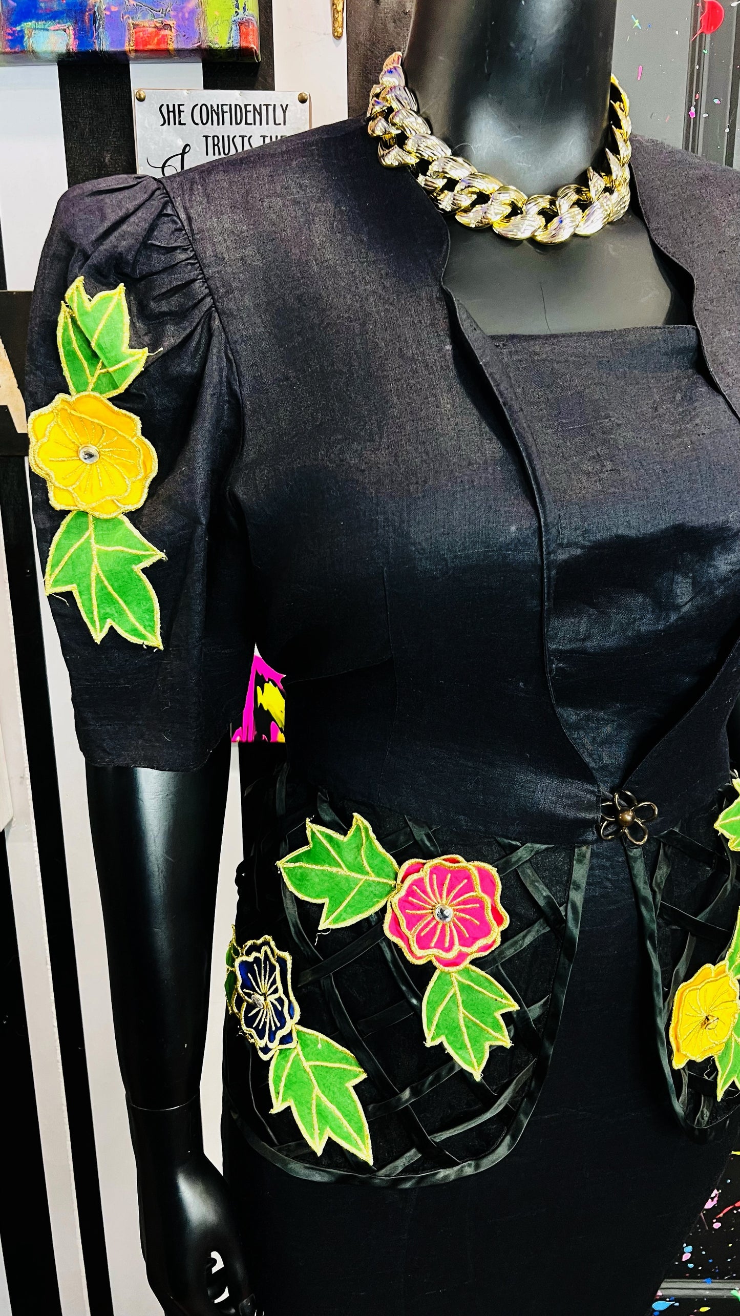 Vintage Jewel Black & Floral Set (20)