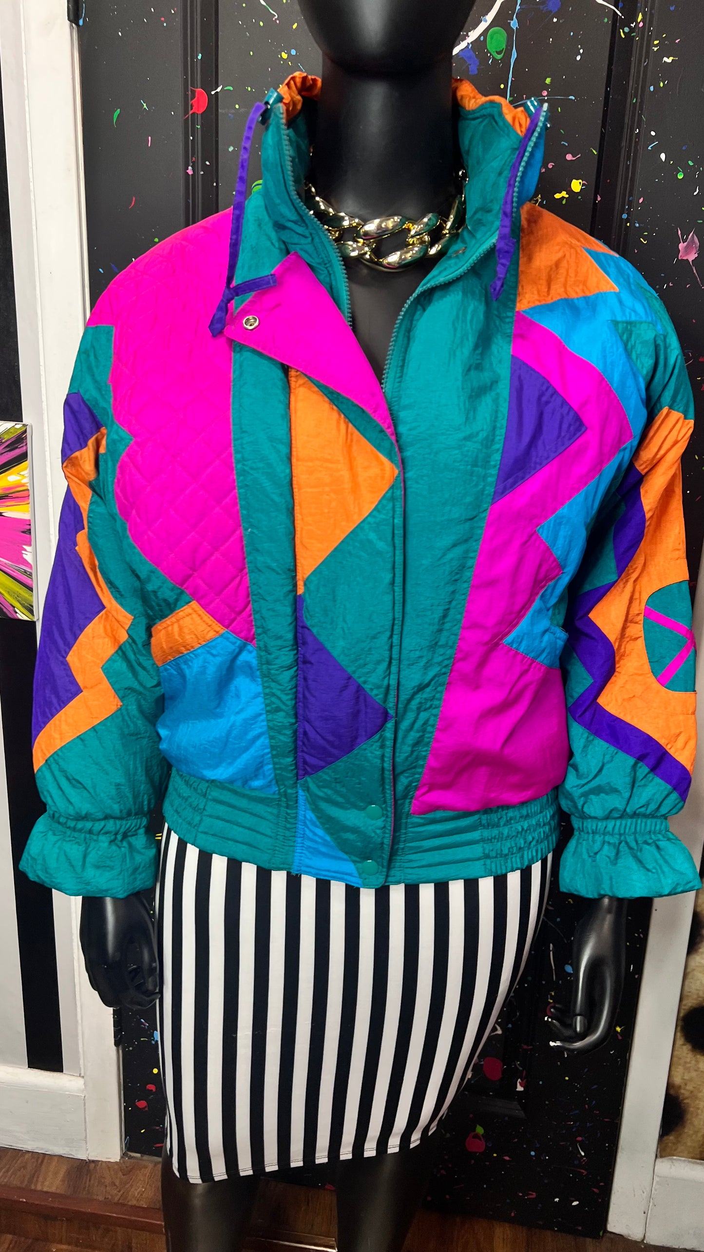 Vintage Vibrant Puffer Coat (16/18)