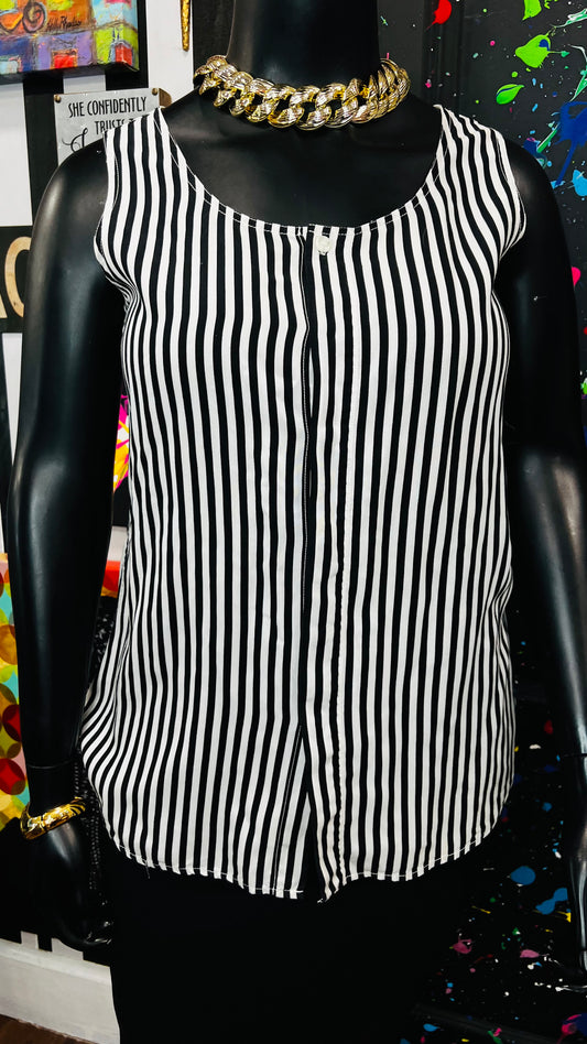Vintage Sleeveless Black & White Blouse (12)