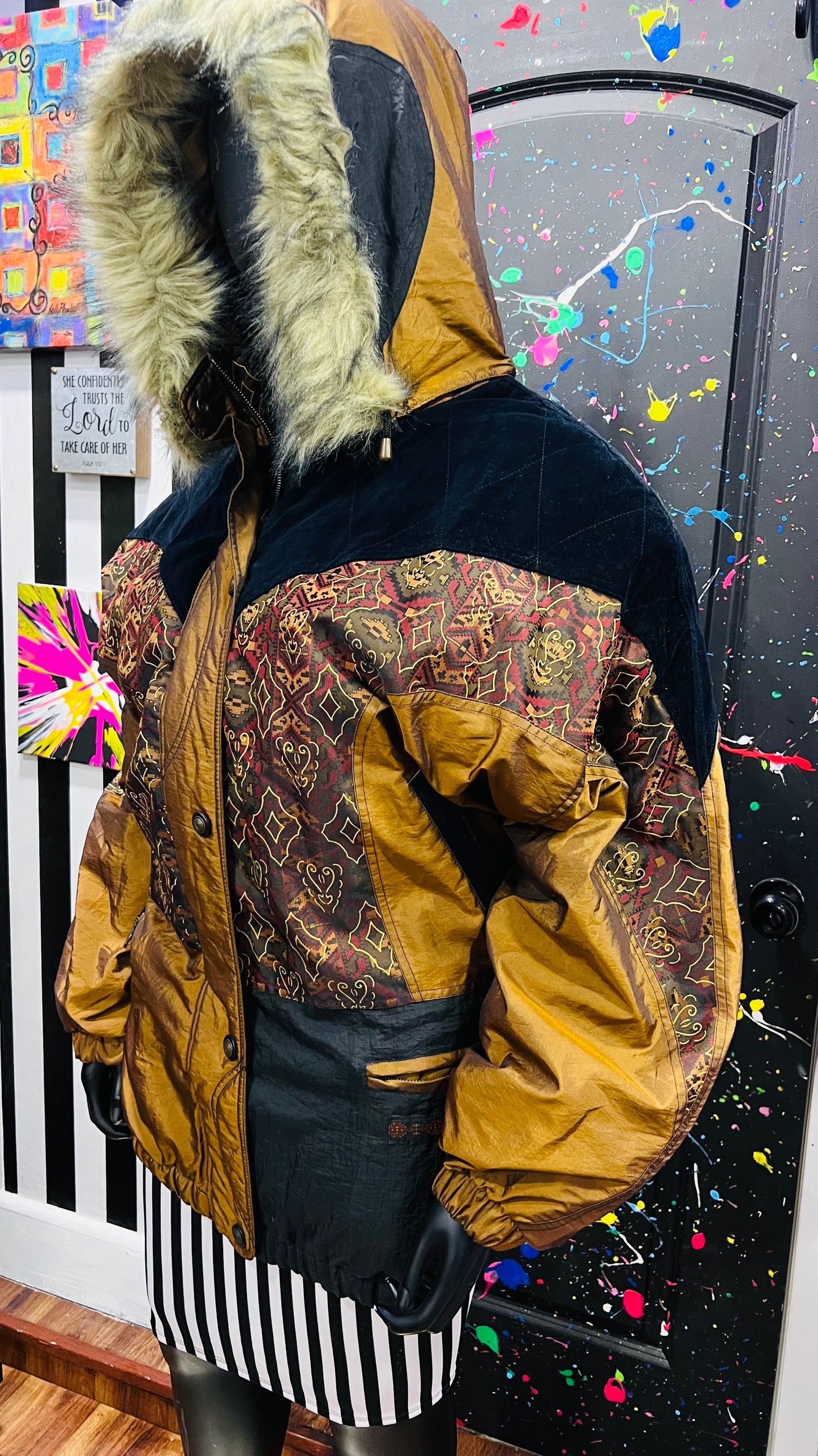 Vintage Hooded Puffer Coat (26/28)