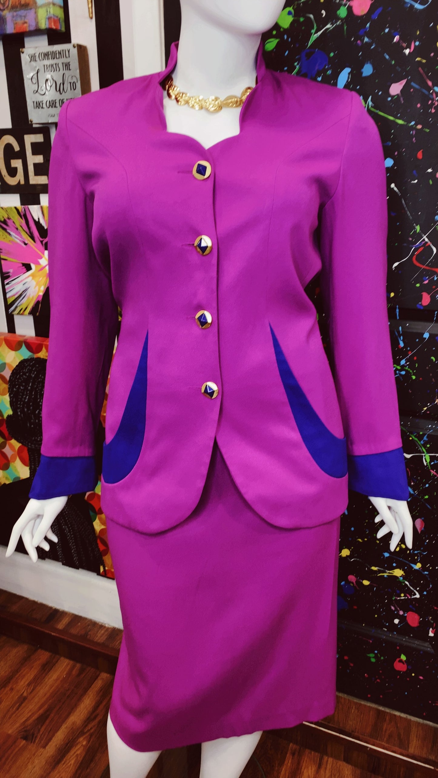 Vintage Laura Suit (18)