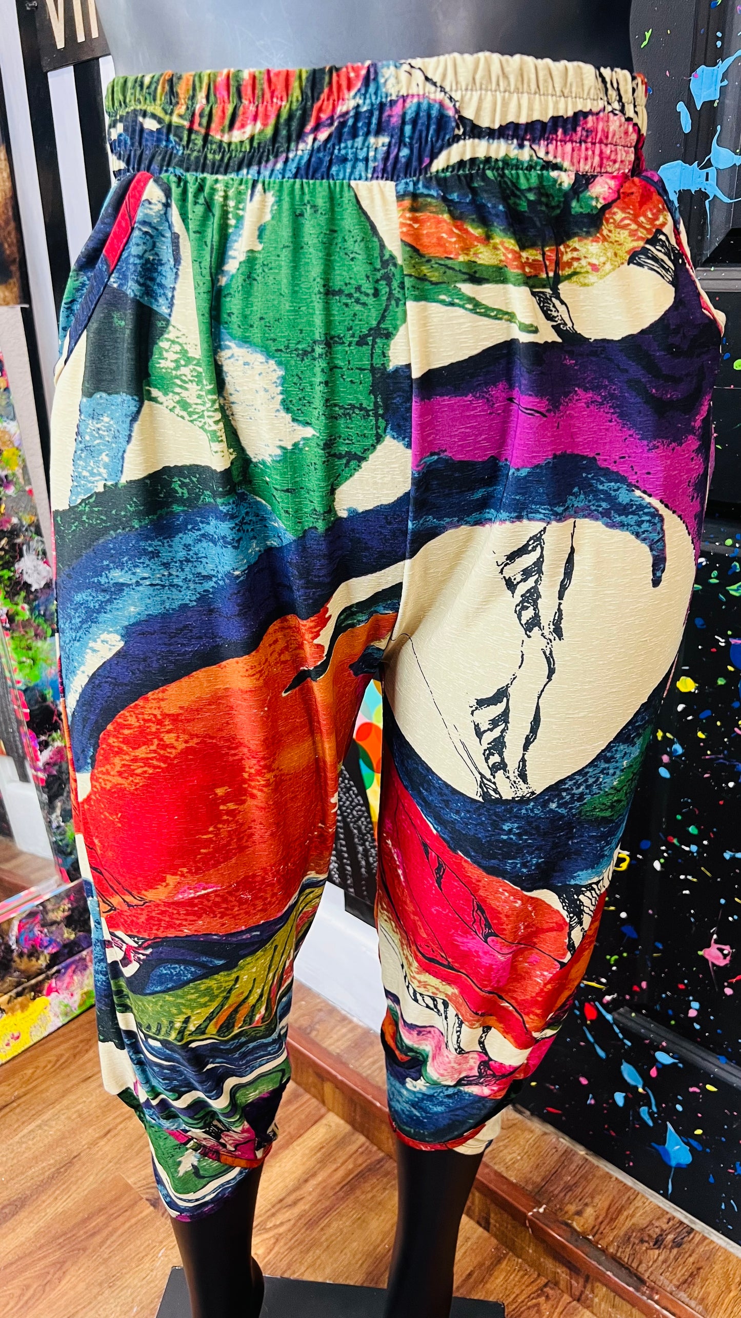 Abstract Capris Lots Of Stretch (16)