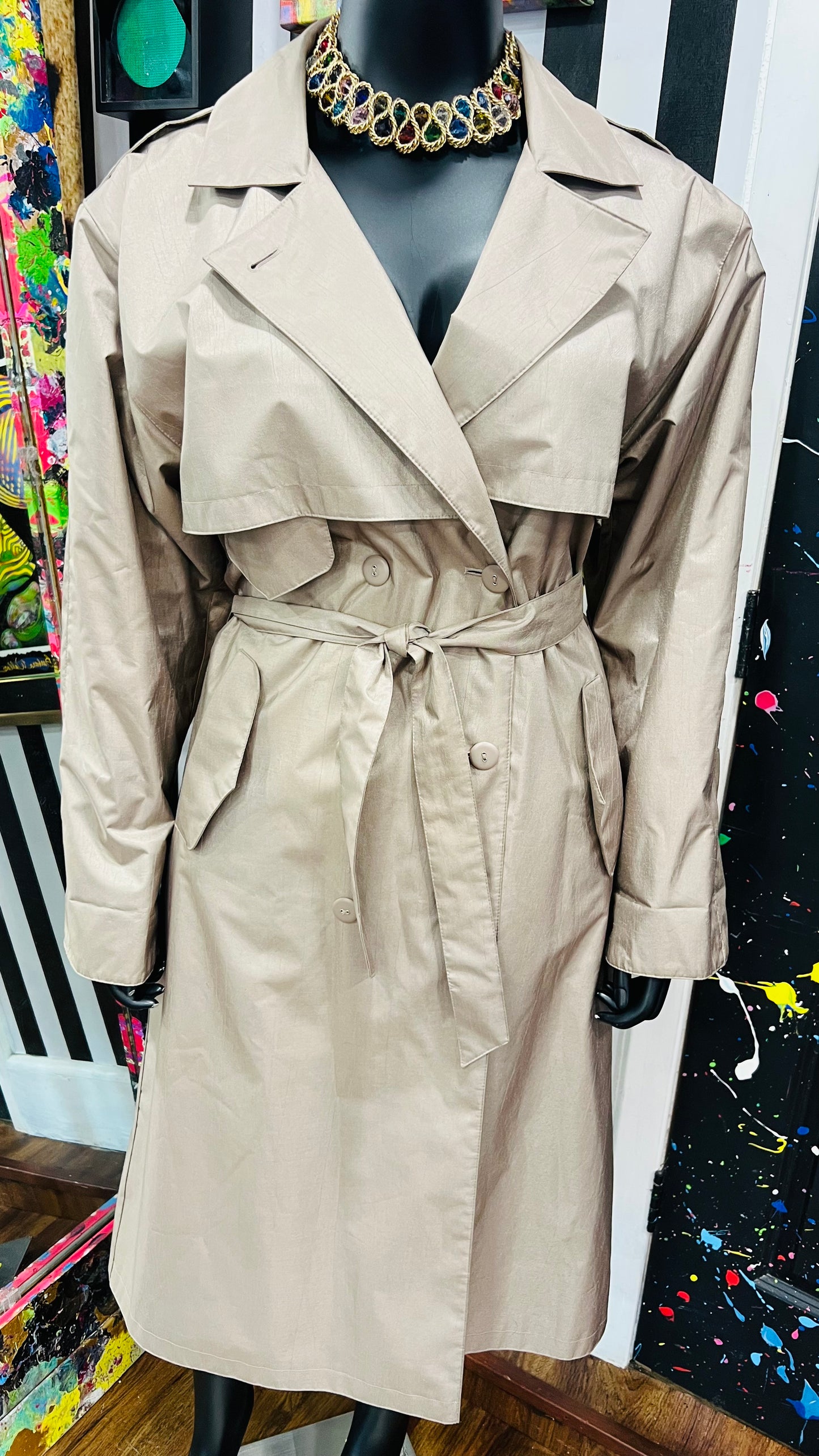 Vintage Champagne Trench Raincoat W/ Belt (16)