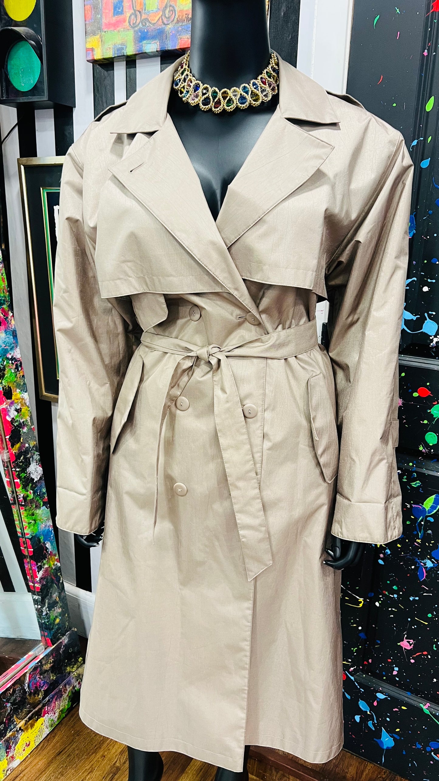 Vintage Champagne Trench Raincoat W/ Belt (16)