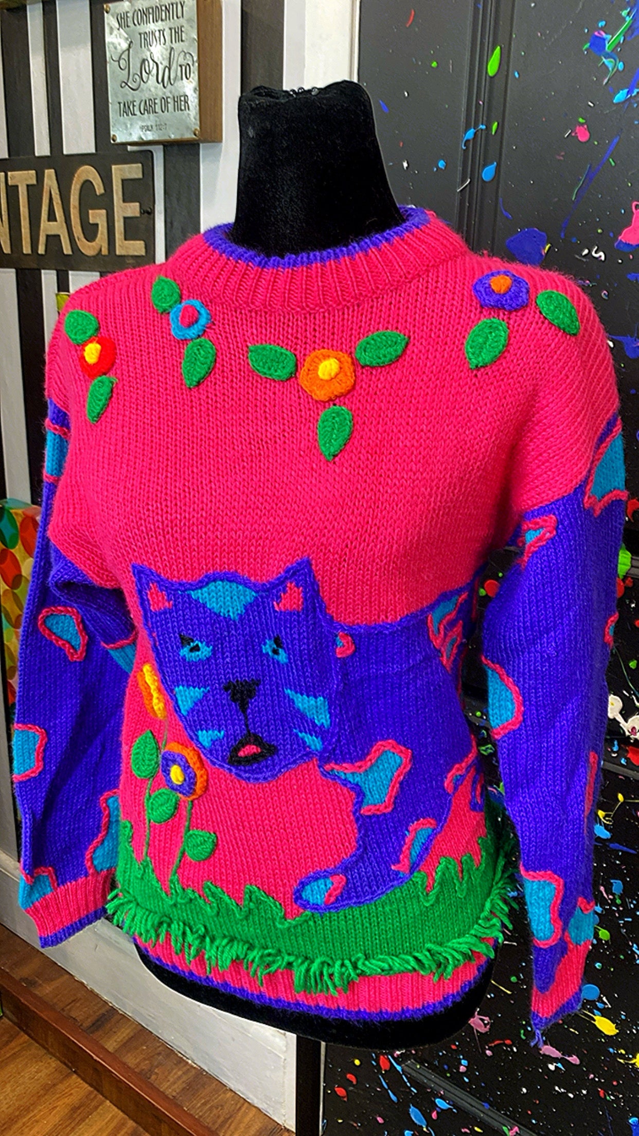 Vintage Vibrtant Cat Sweater (12)