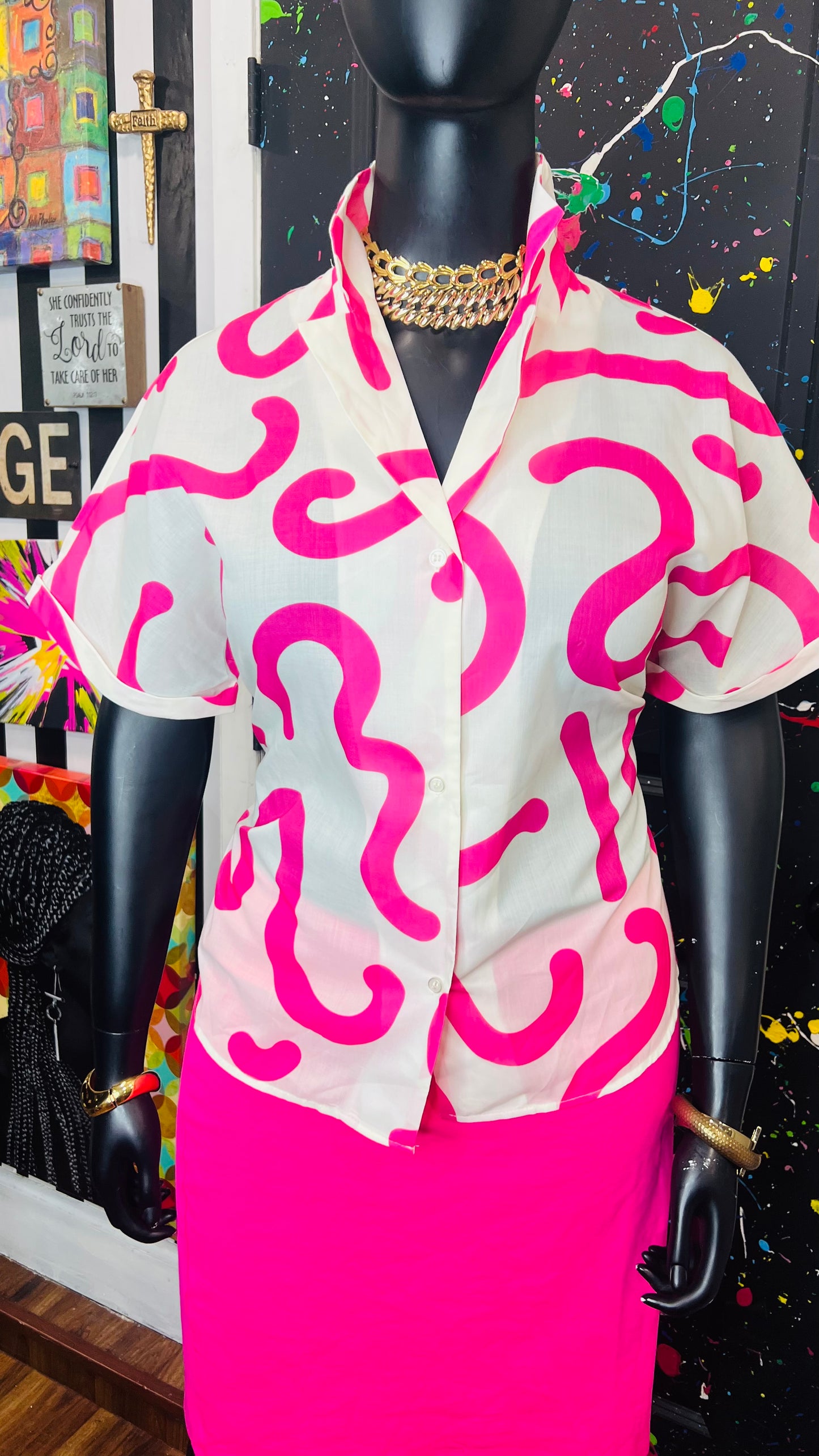 New w/ Tags Pink & White Blouse (14)