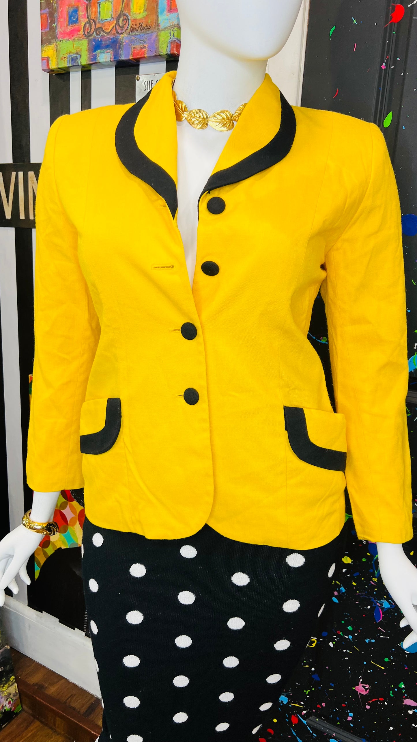 Vintage Black & Yellow Blazer (14)