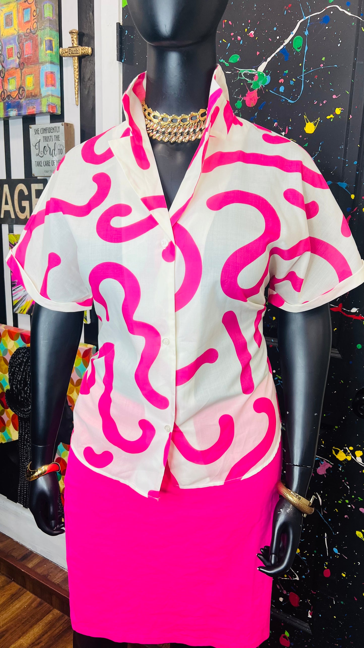 New w/ Tags Pink & White Blouse (14)