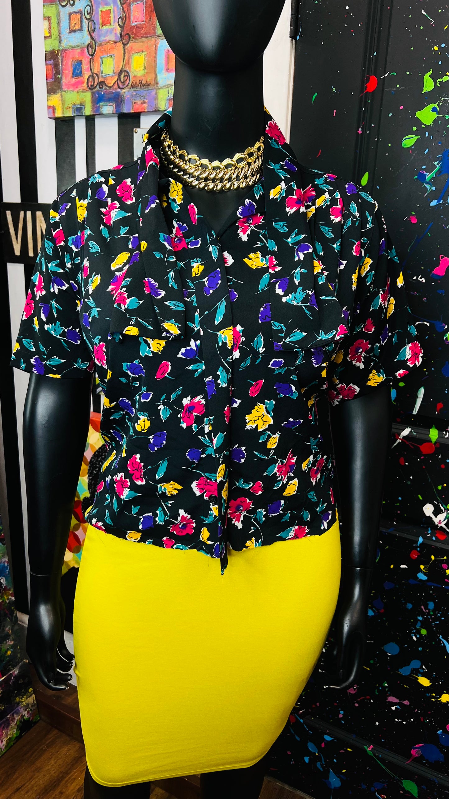 Vintage Floral Cut/Cropped Blouse (18W)