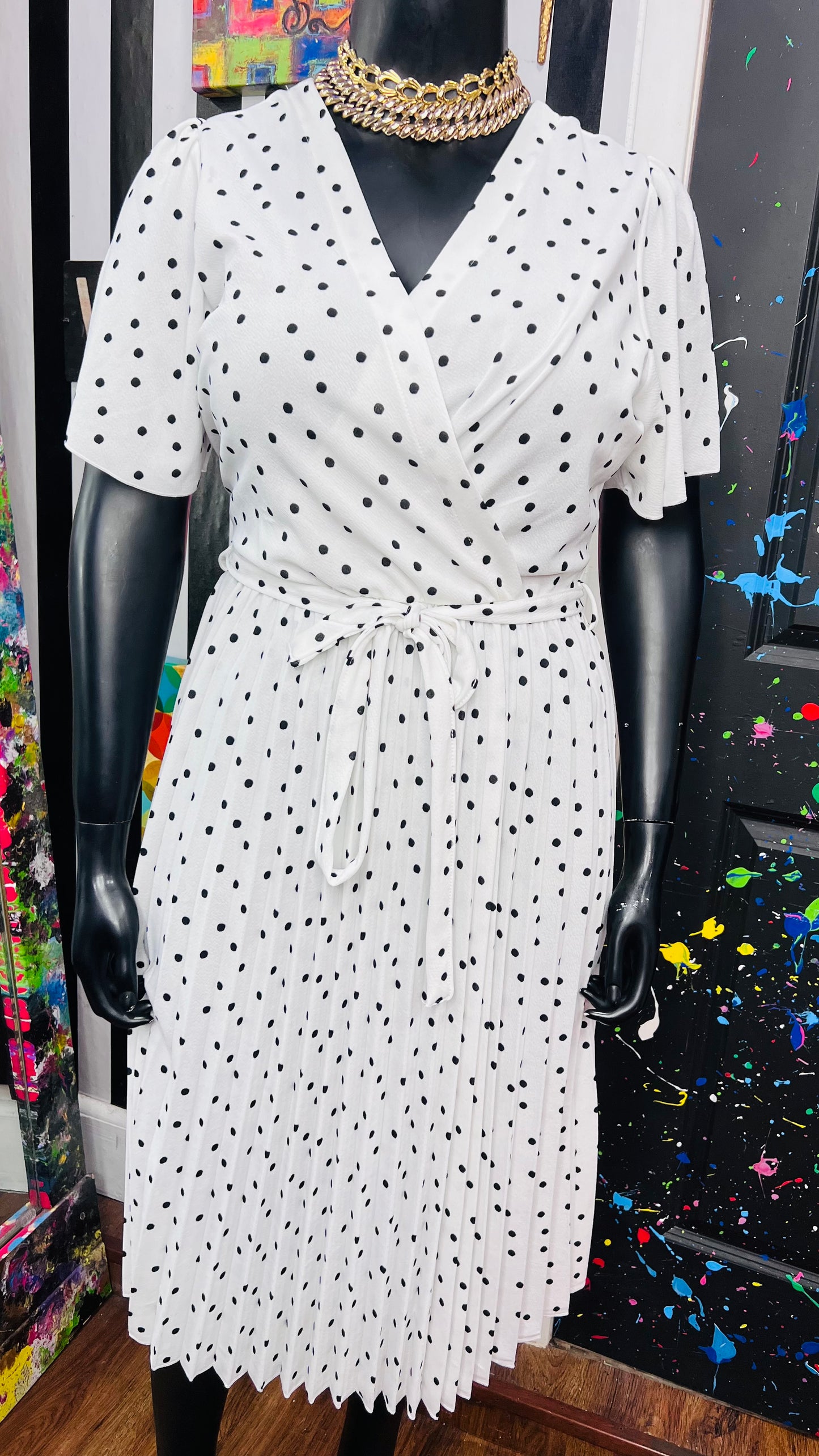 White & Black Polka Dot Dress (18/20)