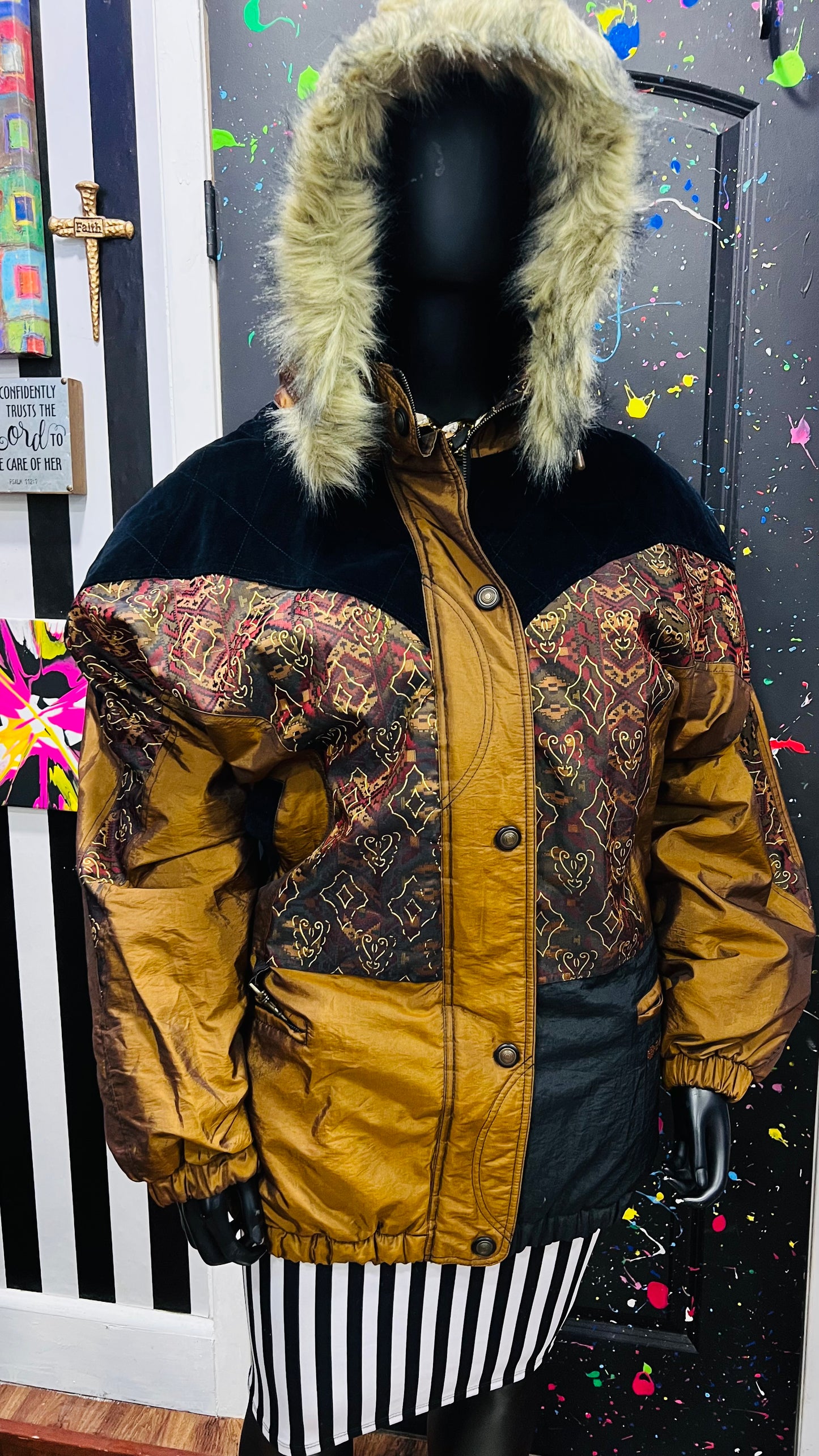 Vintage Hooded Puffer Coat (26/28)