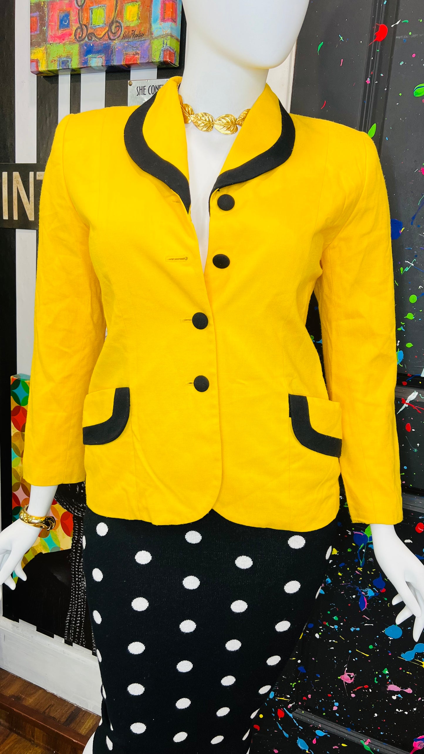 Vintage Black & Yellow Blazer (14)