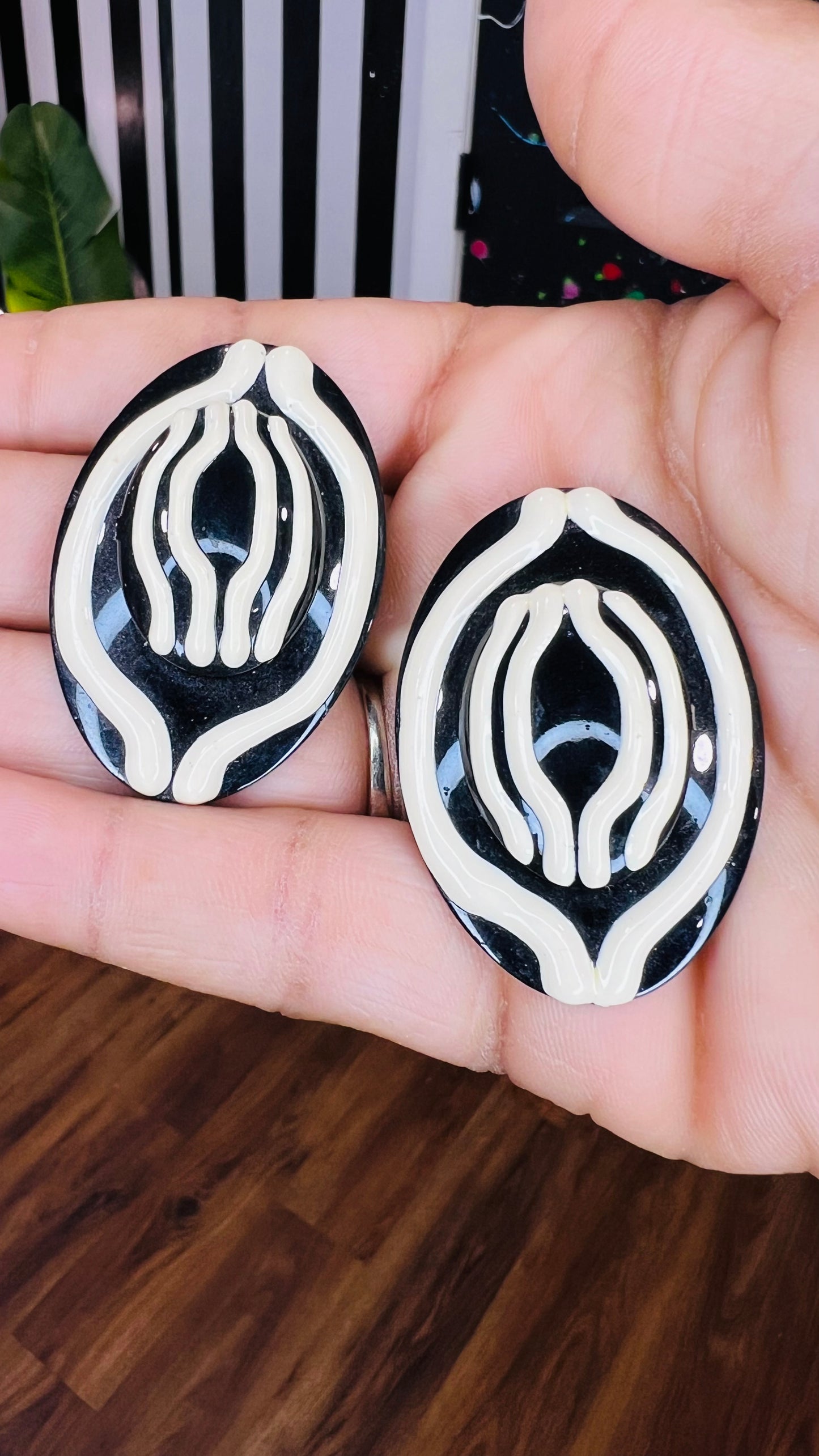 Vintage Black & White Clip On Earrings