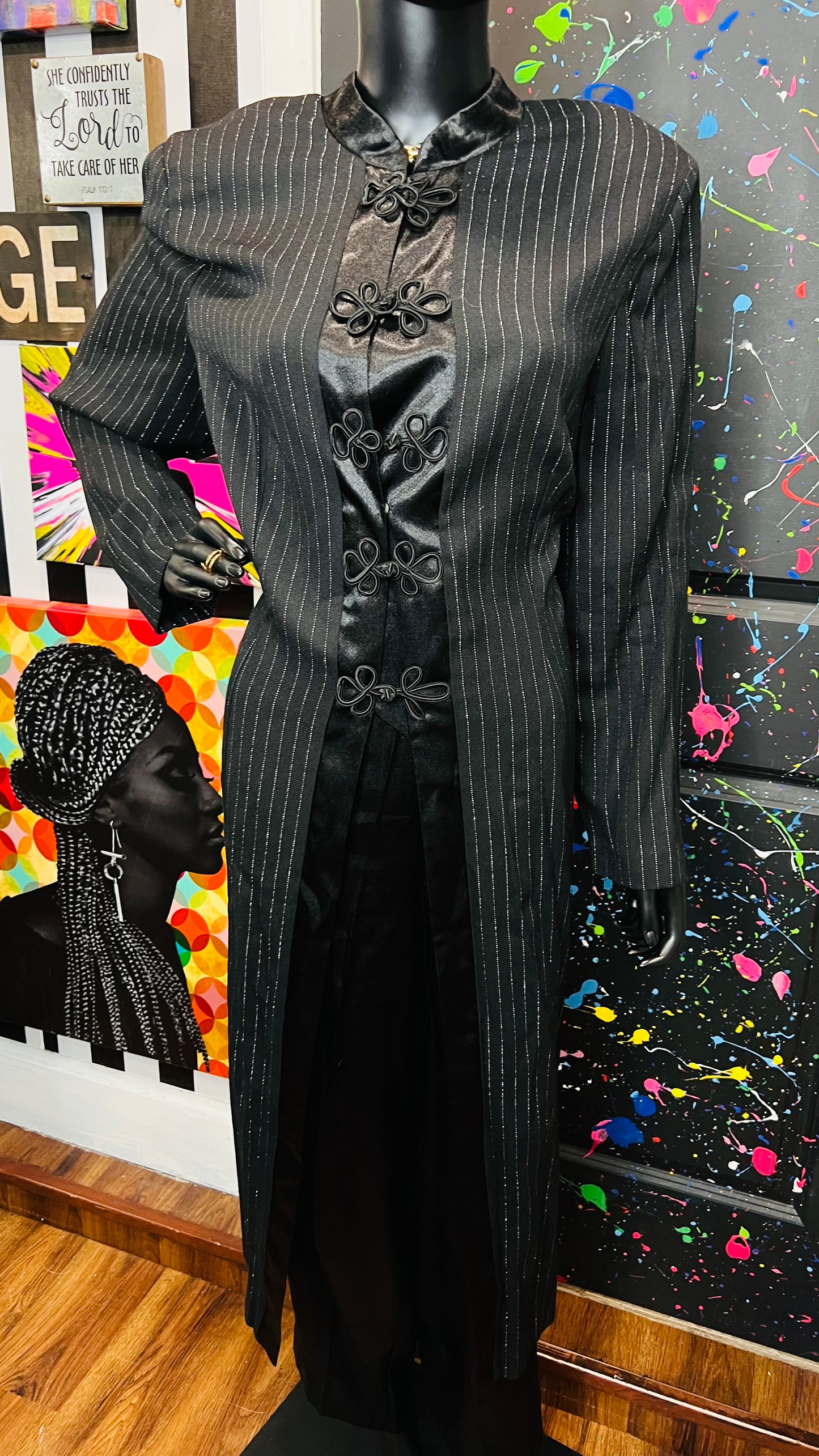 Vintage Black & Silver Pen Striped Pants Suit & Duster (20W)