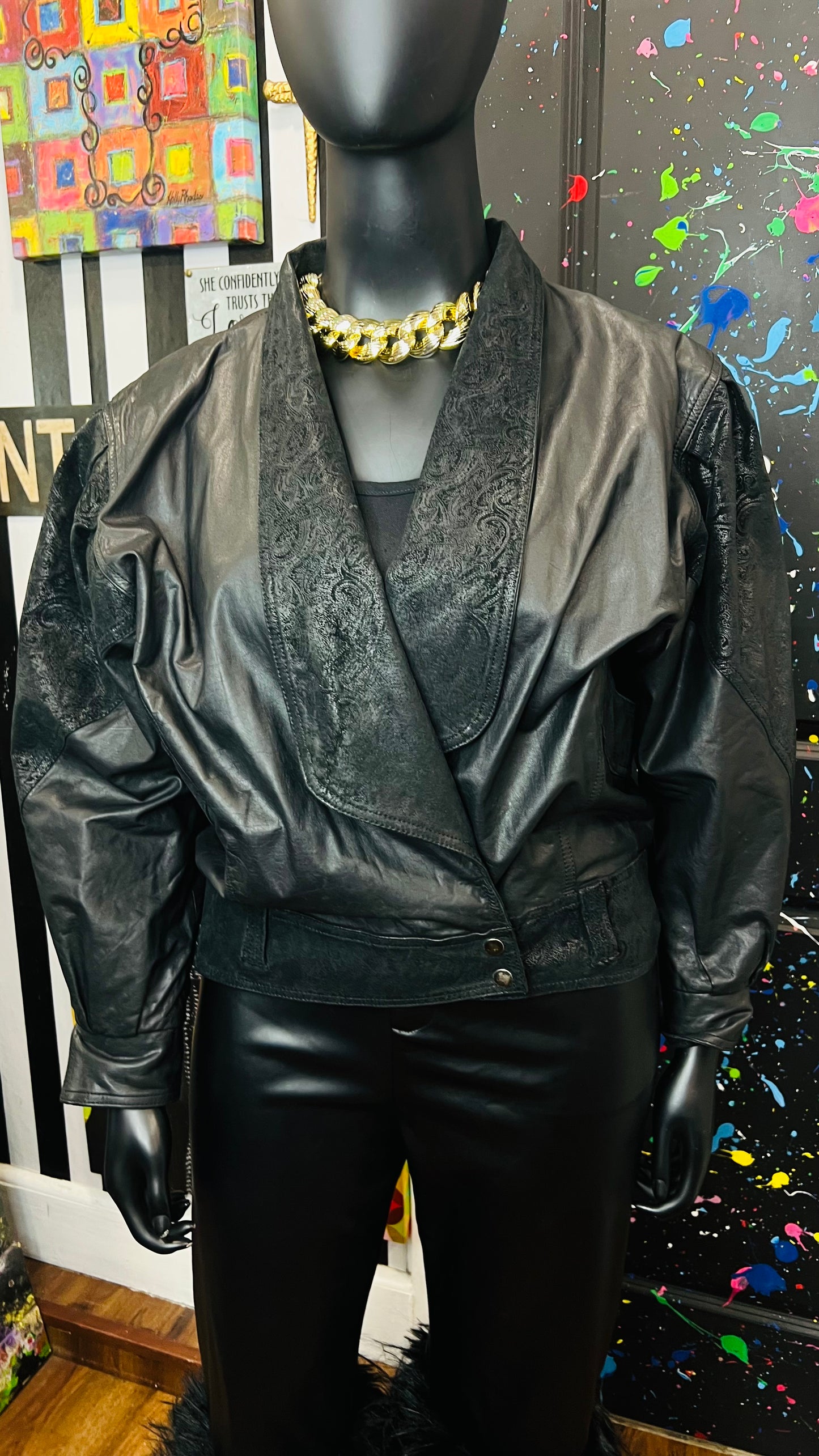 Vintage Genuine Leather Cropped Black Jacket (18)