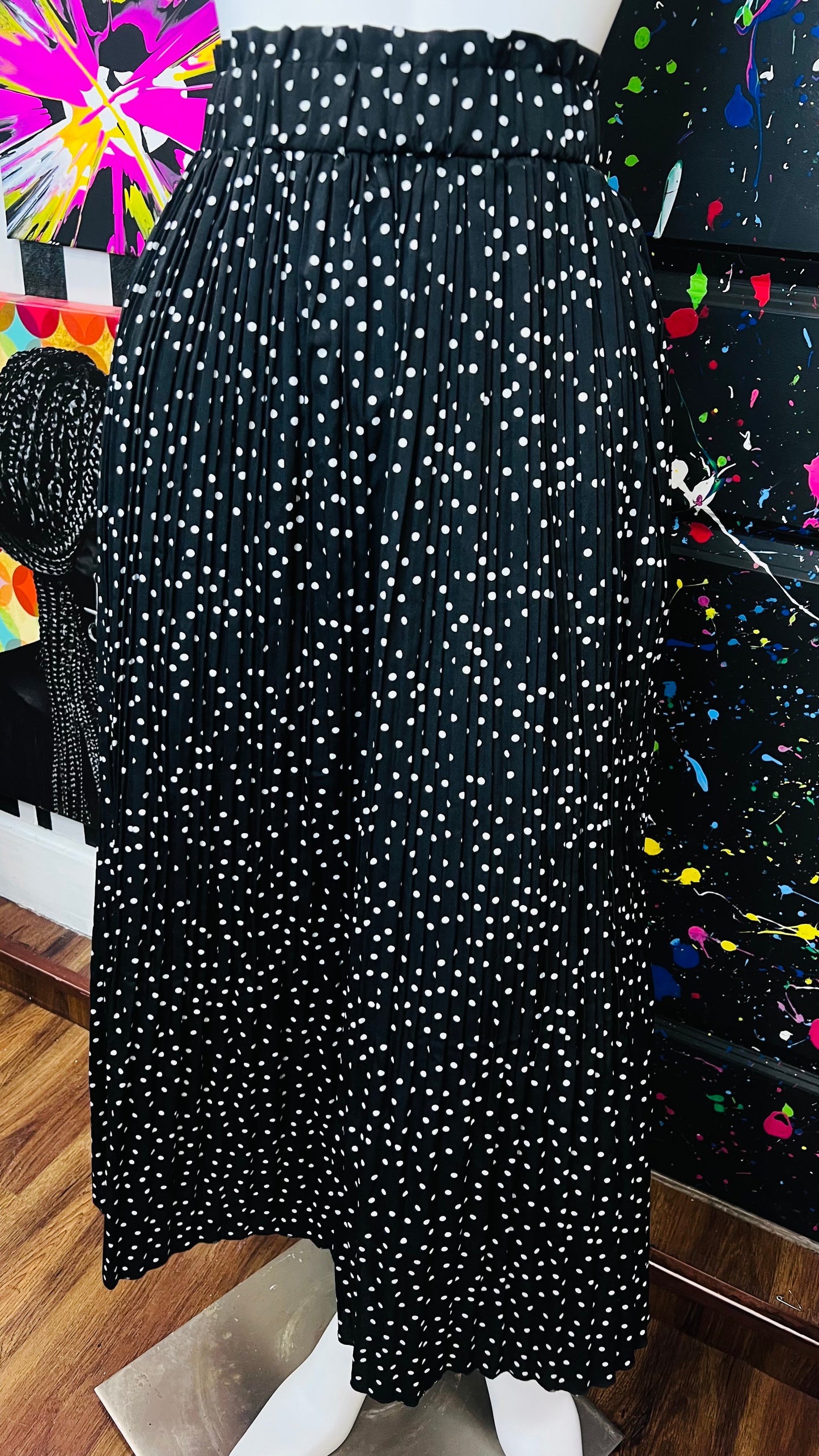New w/Tags Paper Bag Waist Polka Dot Black & White Skirt (22)