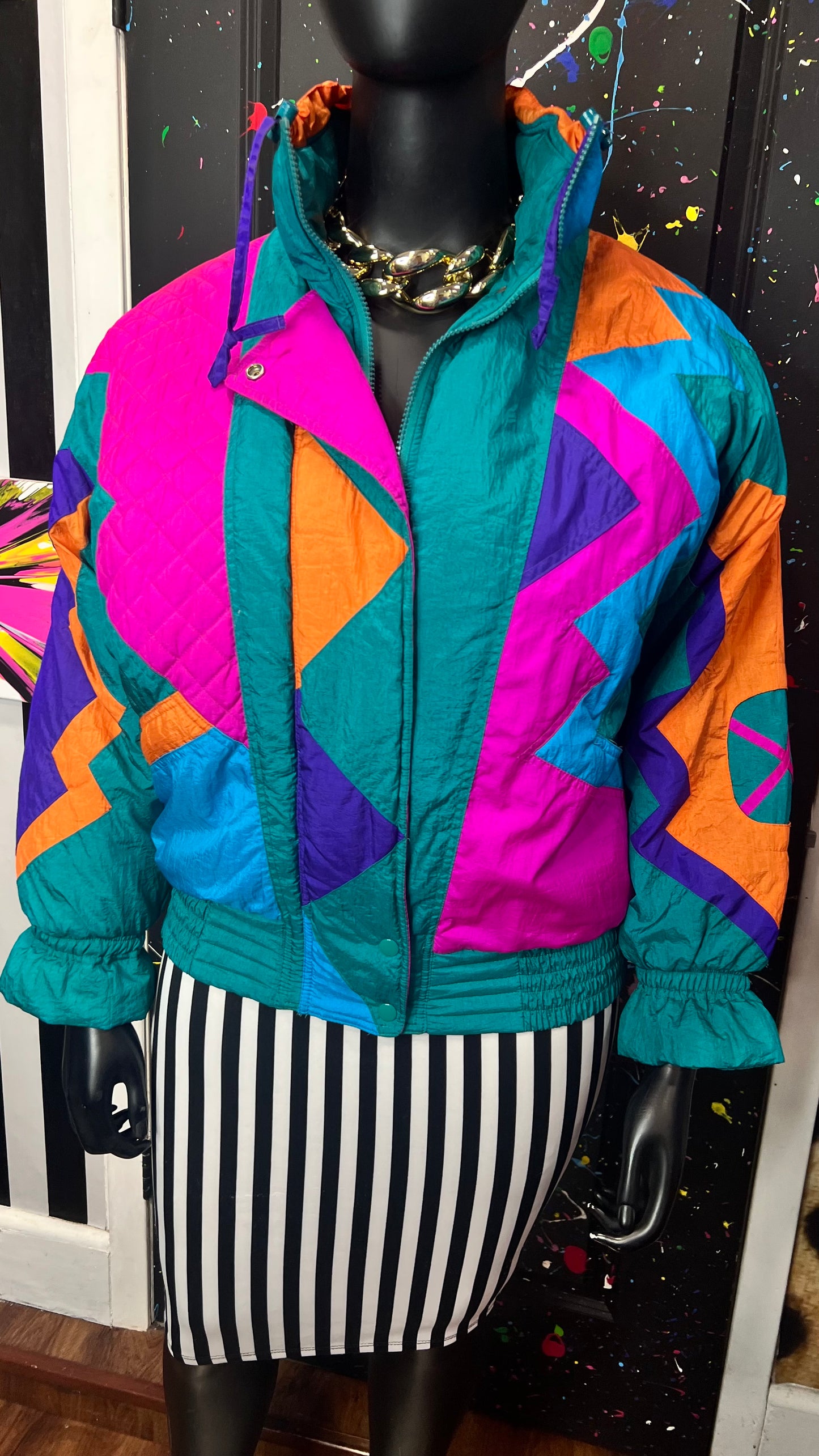 Vintage Vibrant Puffer Coat (16/18)