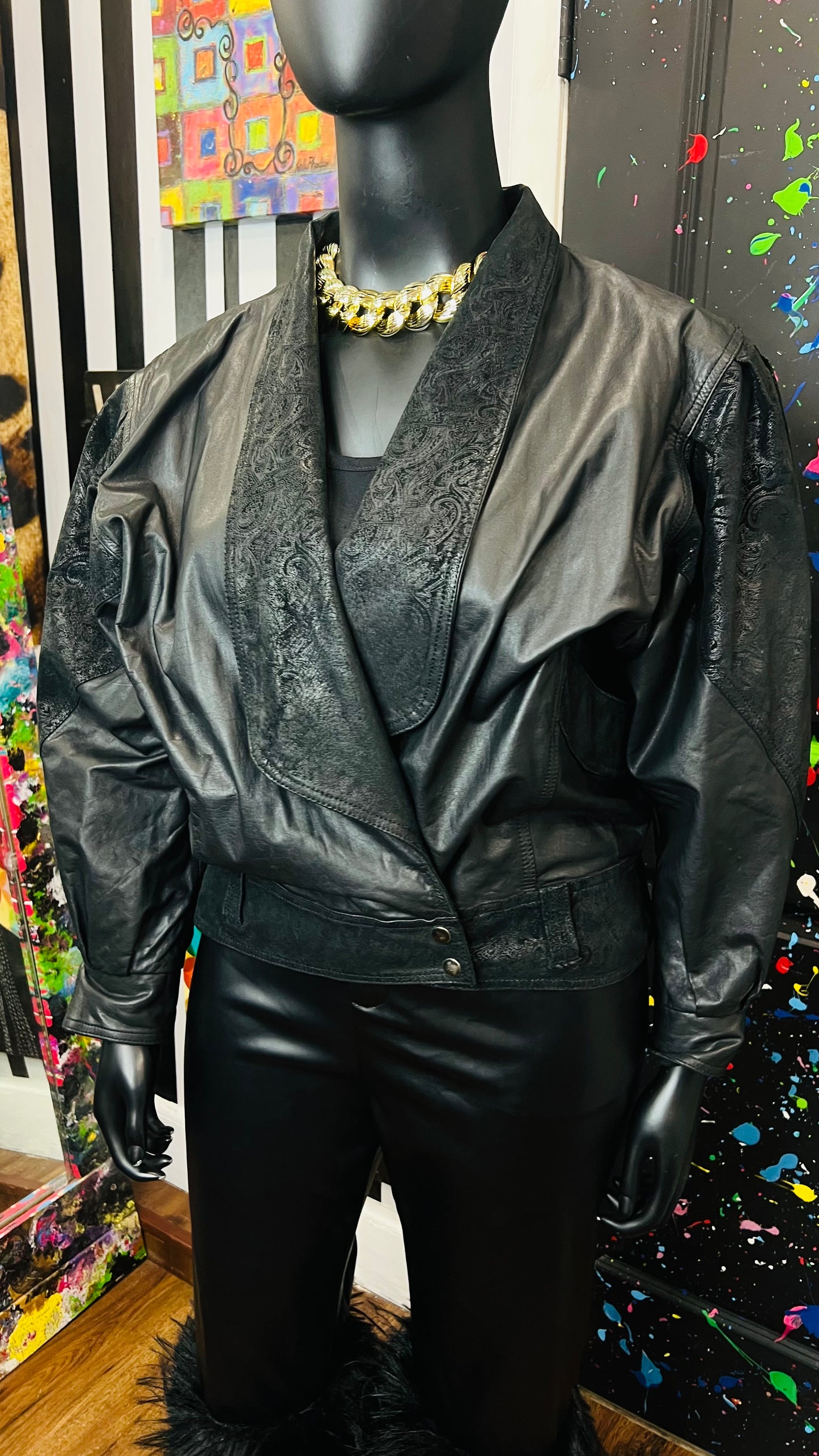 Vintage Genuine Leather Cropped Black Jacket (18)