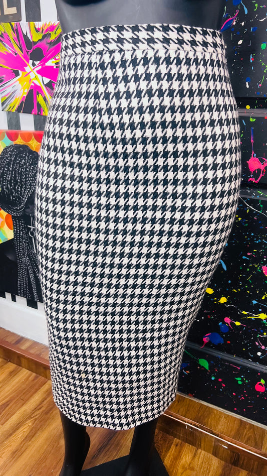 Vintage Houndstooth Polyester & Wool Skirt (20W)