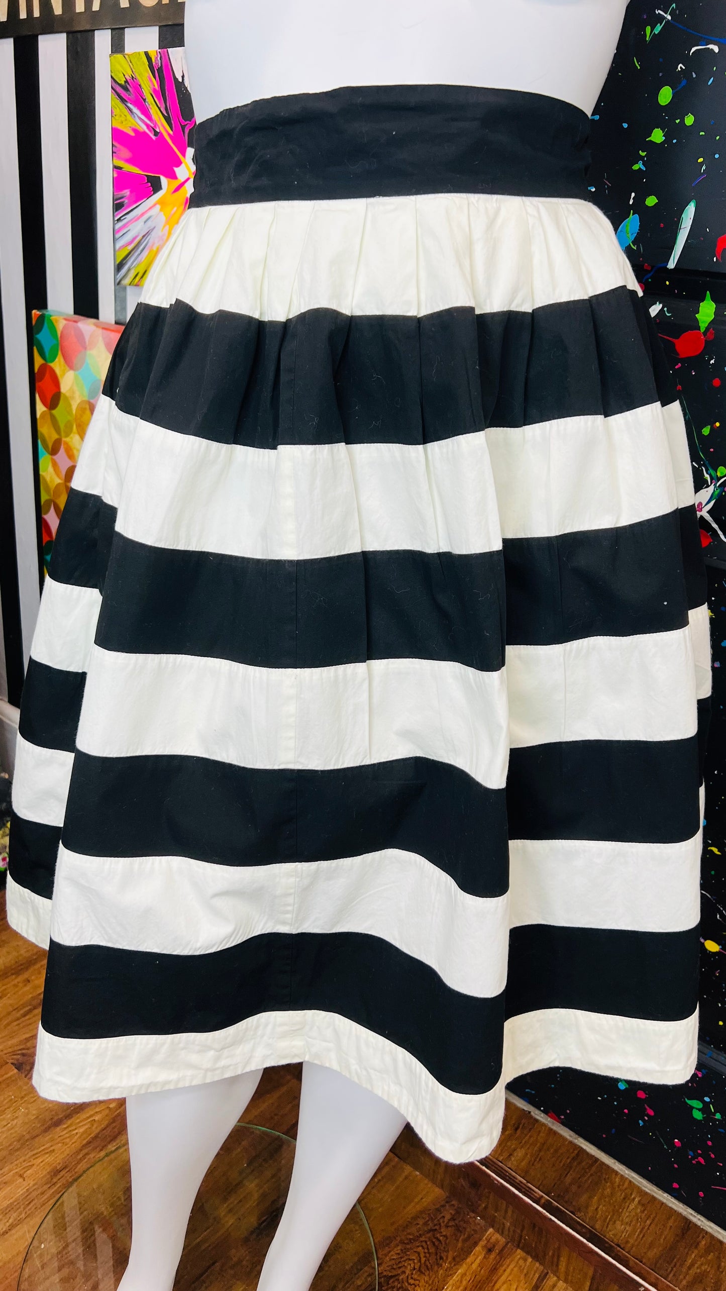 Black & White Circle Skirt (22W)