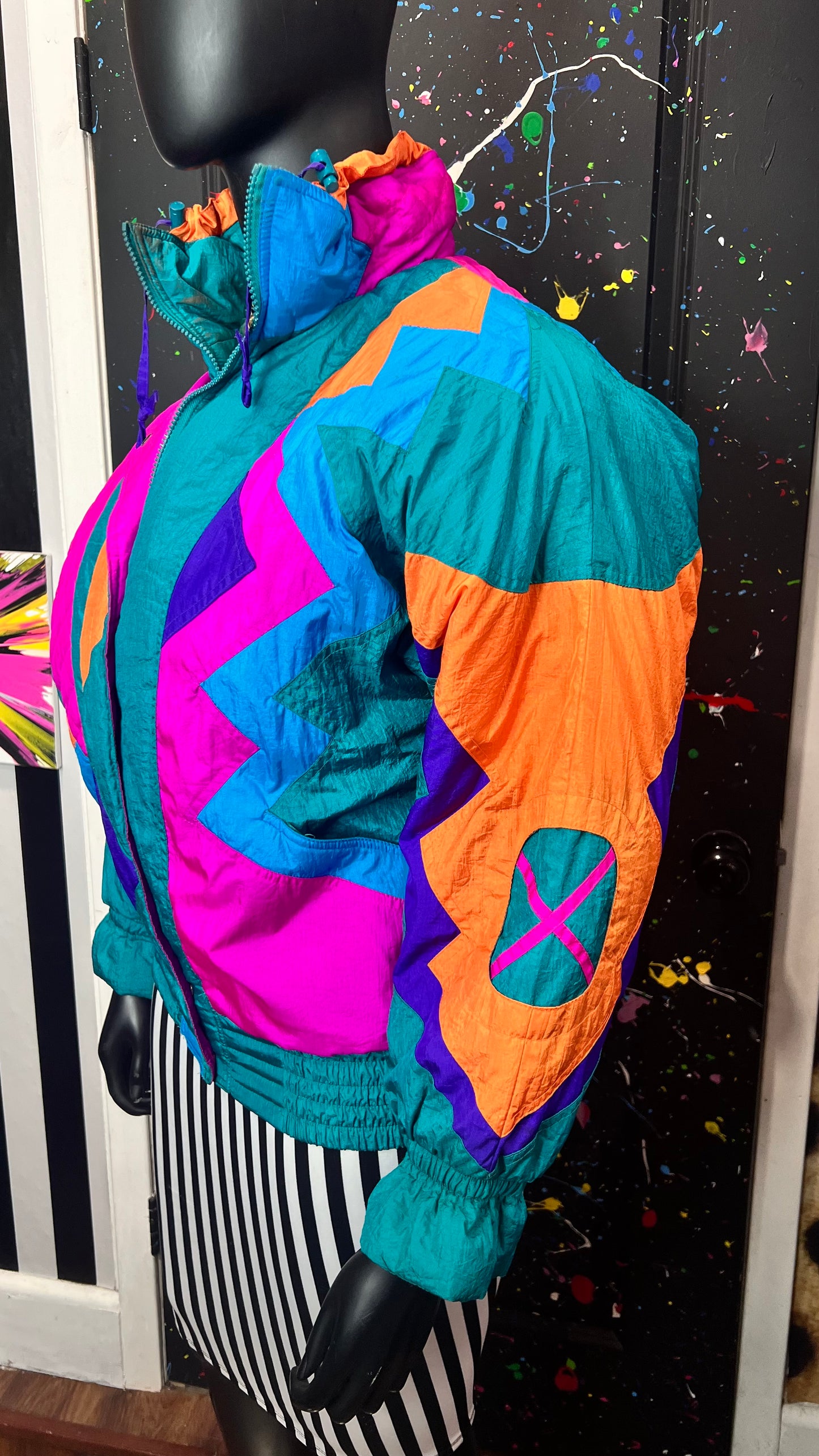 Vintage Vibrant Puffer Coat (16/18)