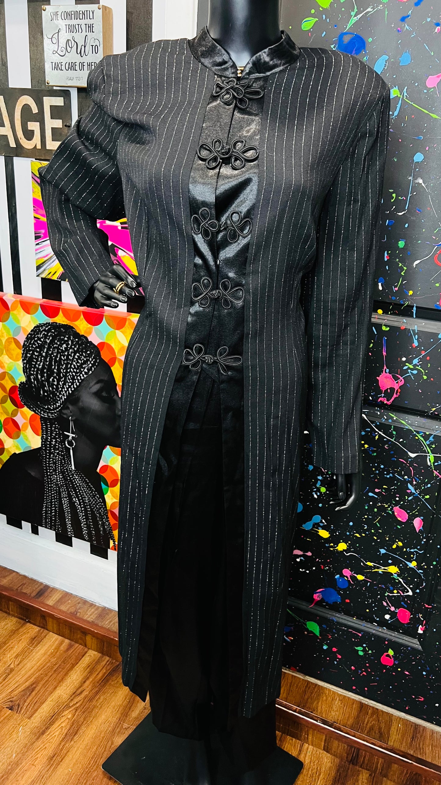 Vintage Black & Silver Pen Striped Pants Suit & Duster (20W)