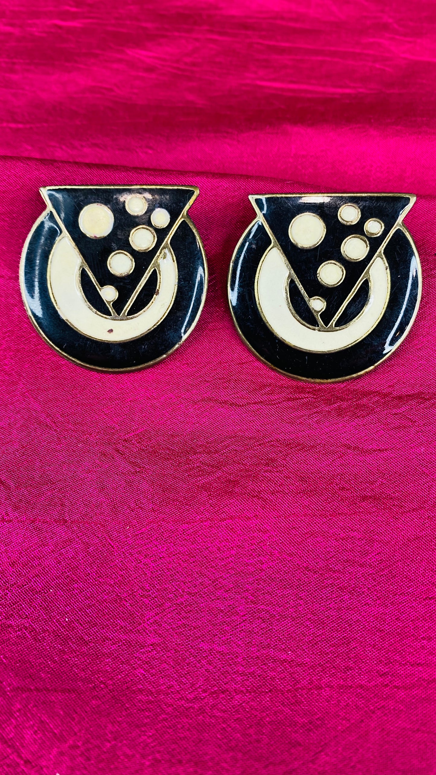 Vintage Laura Pierced ear earrings