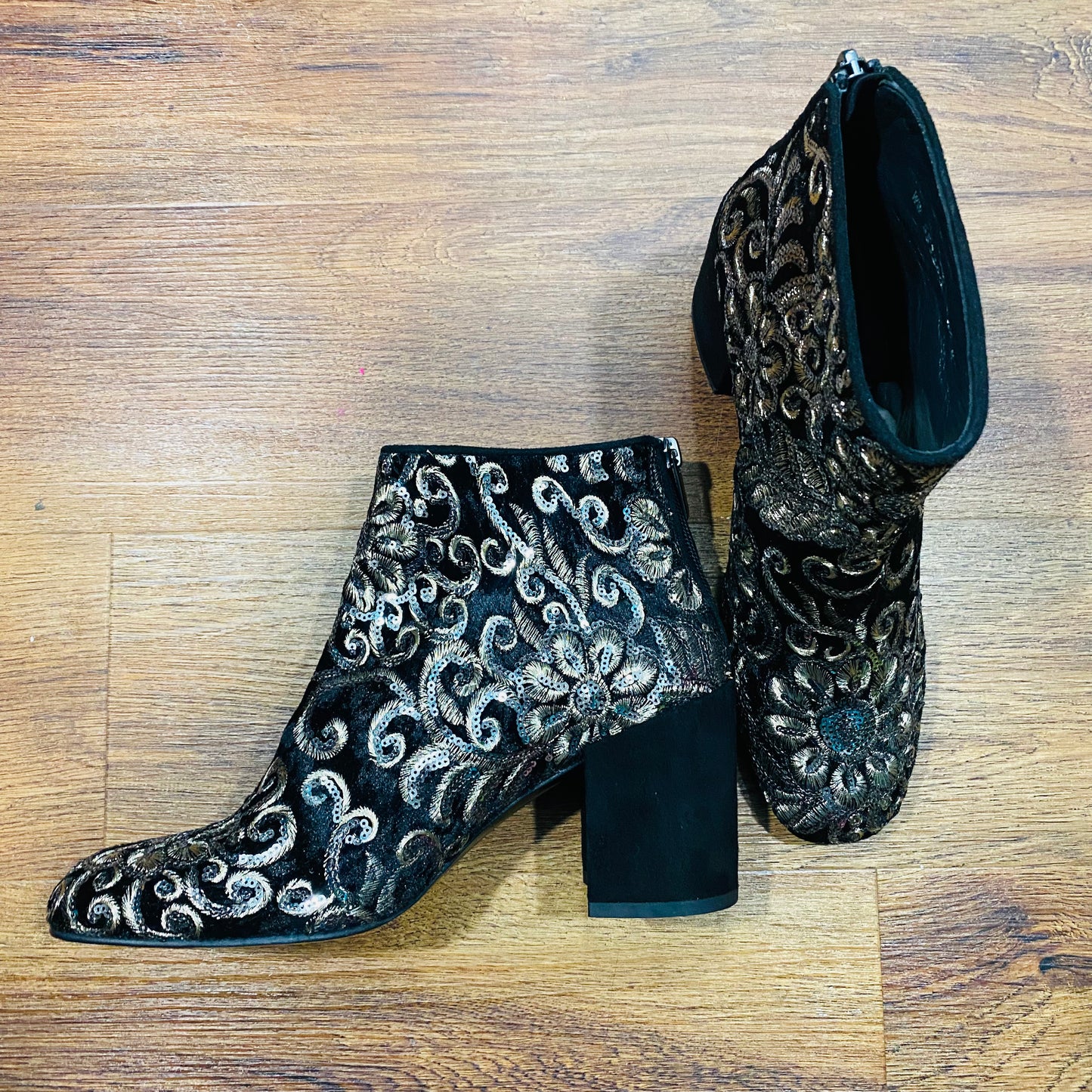 Pipebacari Embellished Velvet Booties