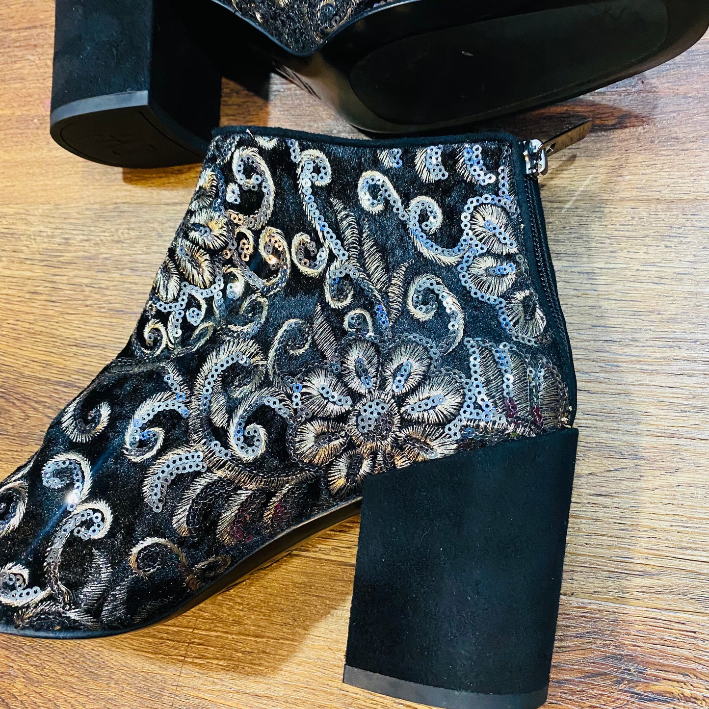 Pipebacari Embellished Velvet Booties