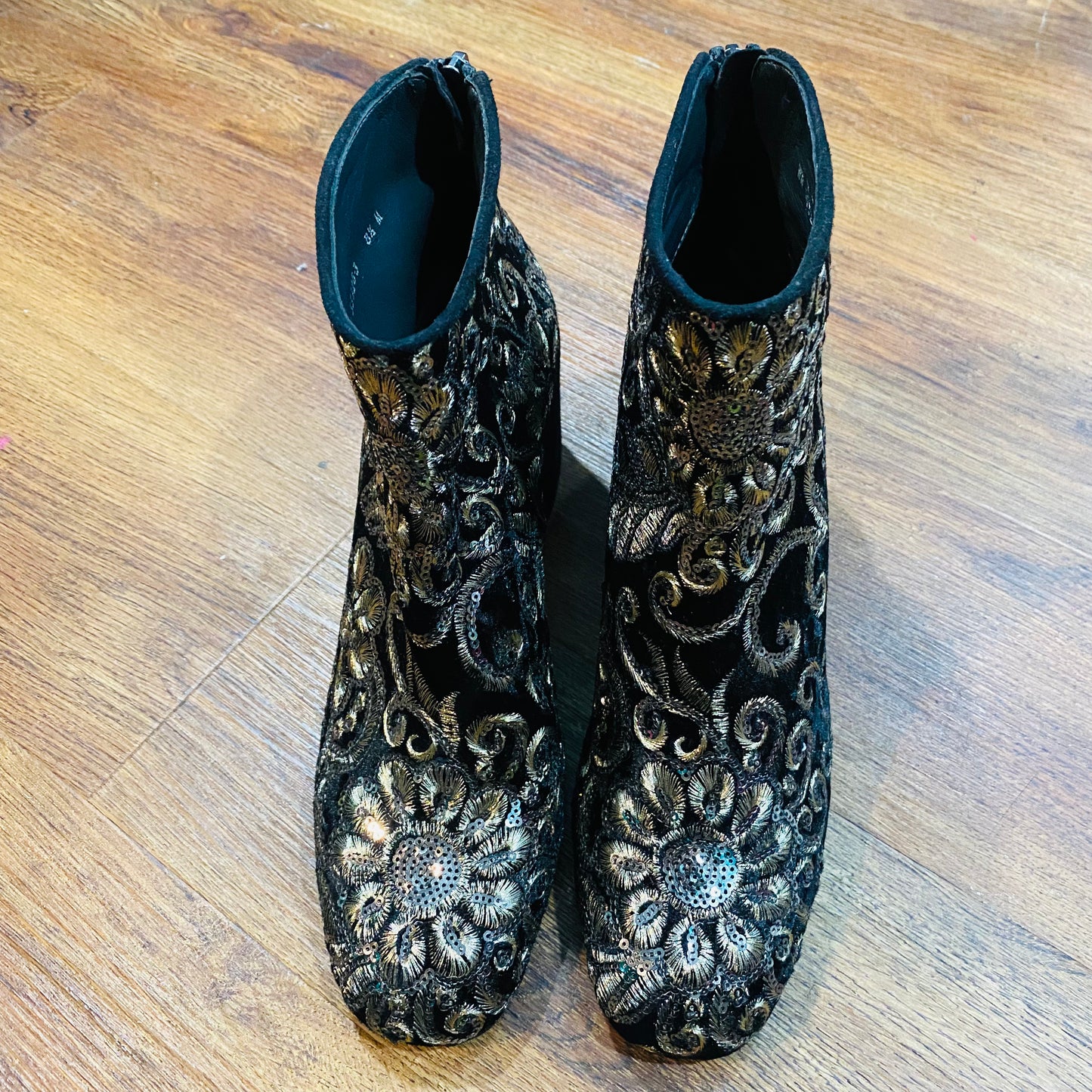 Pipebacari Embellished Velvet Booties