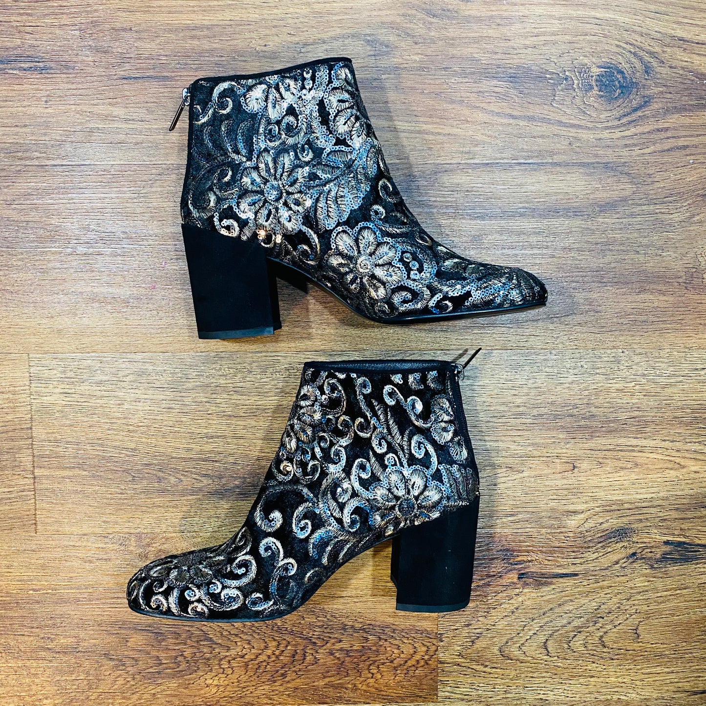 Pipebacari Embellished Velvet Booties